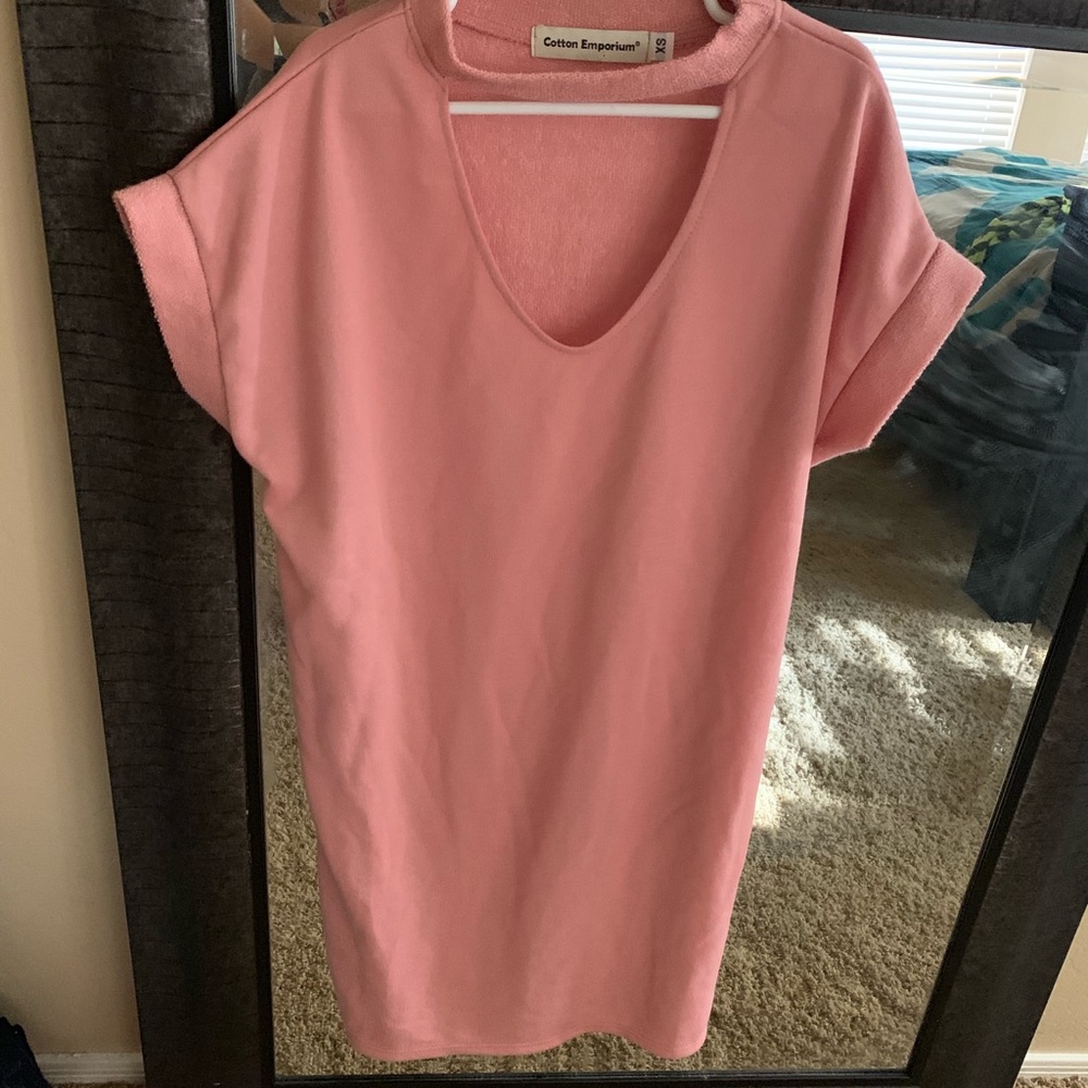 Dresses - Picture 2 of 4